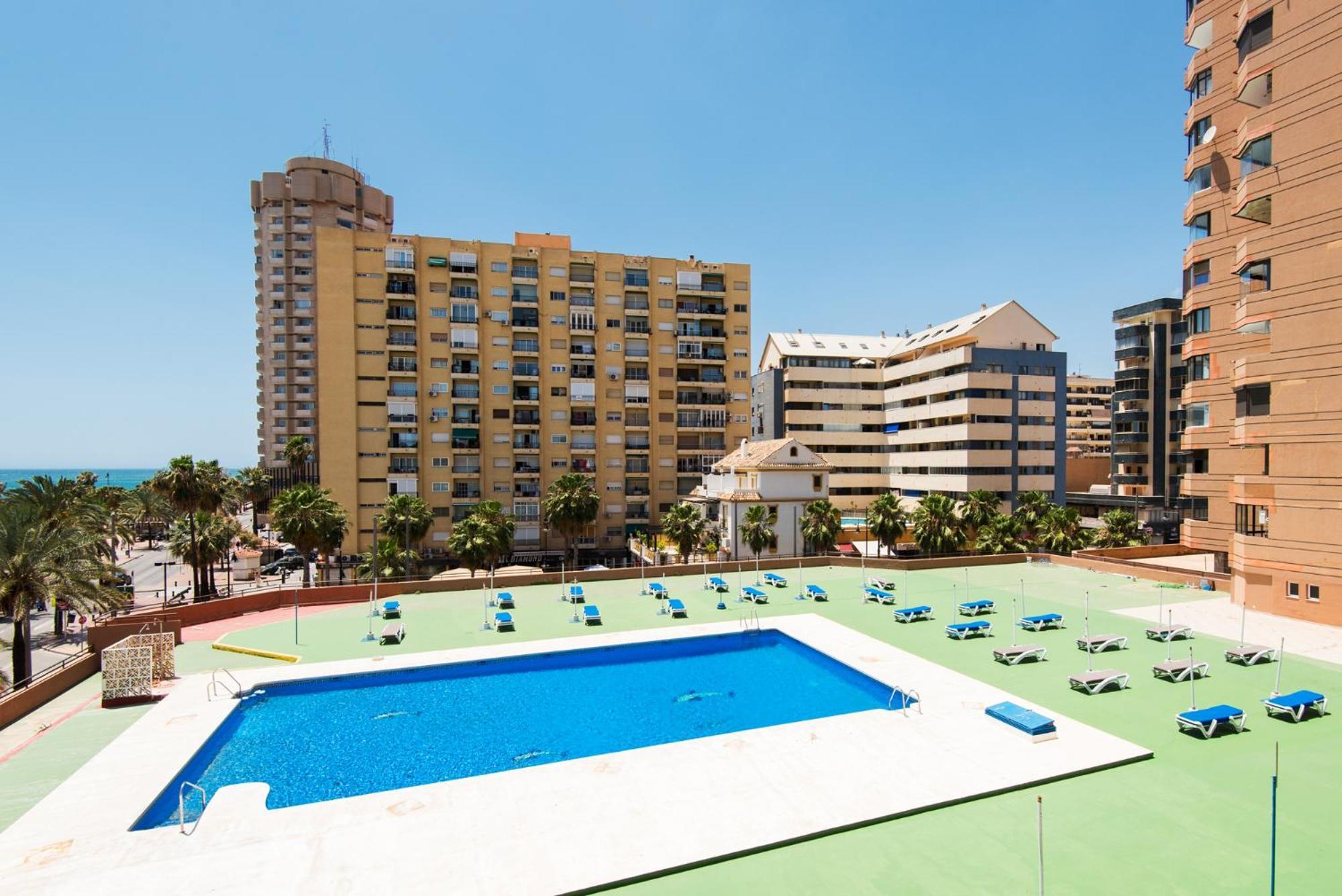Palm True Towers 1, Marina Beach Apartment Fuengirola Bagian luar foto